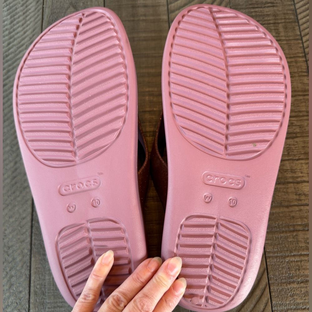 Crocs - Getaway Platform Glitter Flip Flop Sandals Women’s Size 10 (NWOT) - Picture 11 of 13